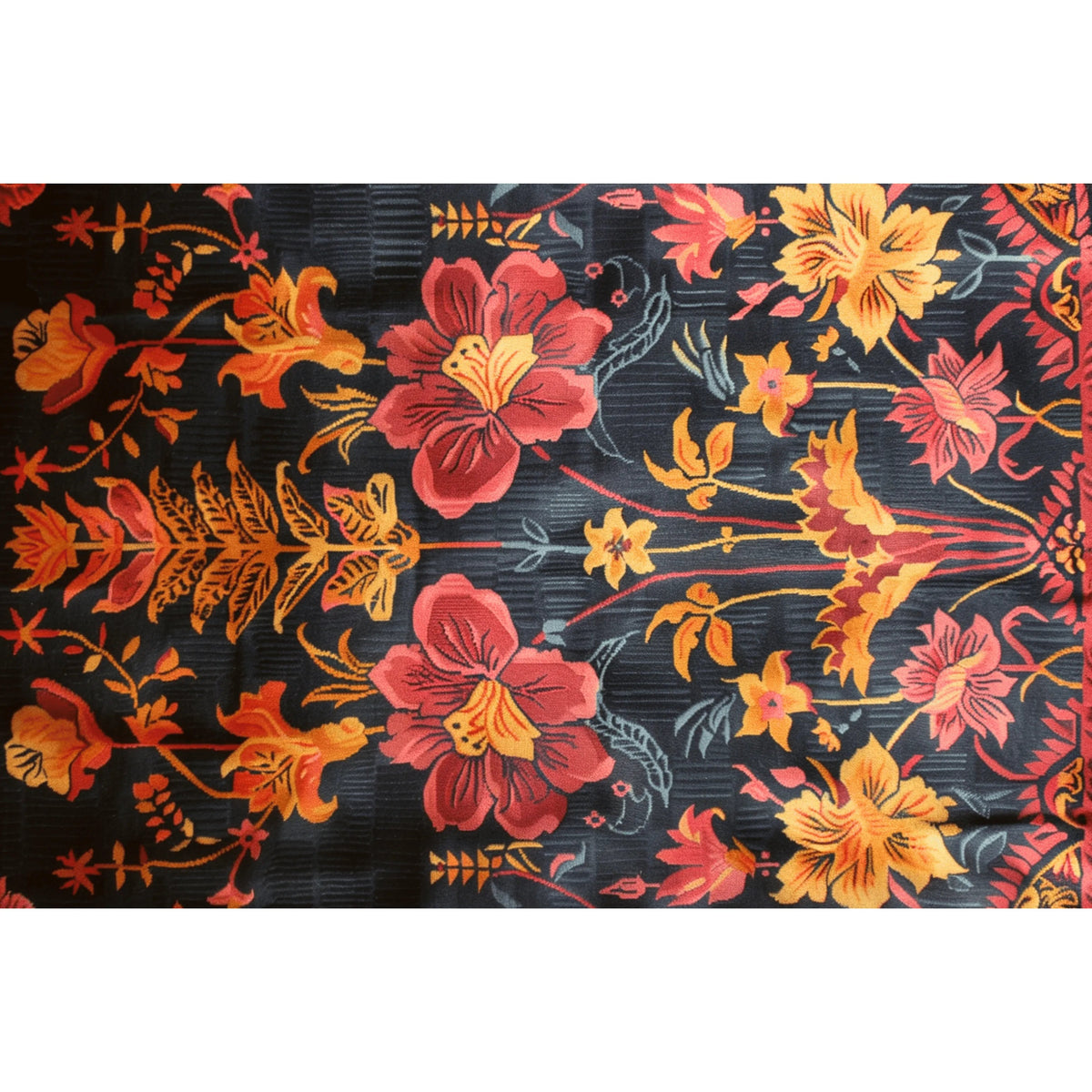 Ebony Flora Hand Tufted Rug