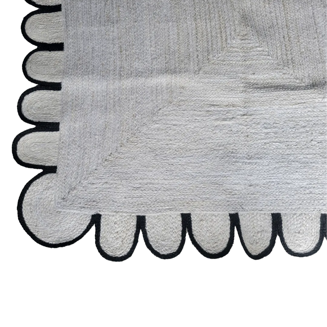 Black and White Scallop Jute Rug