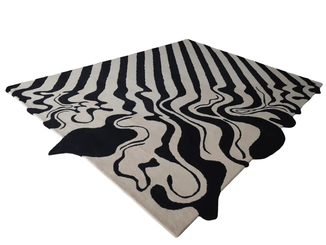 Black and Tan Melting Hand Tufted Wool Rug