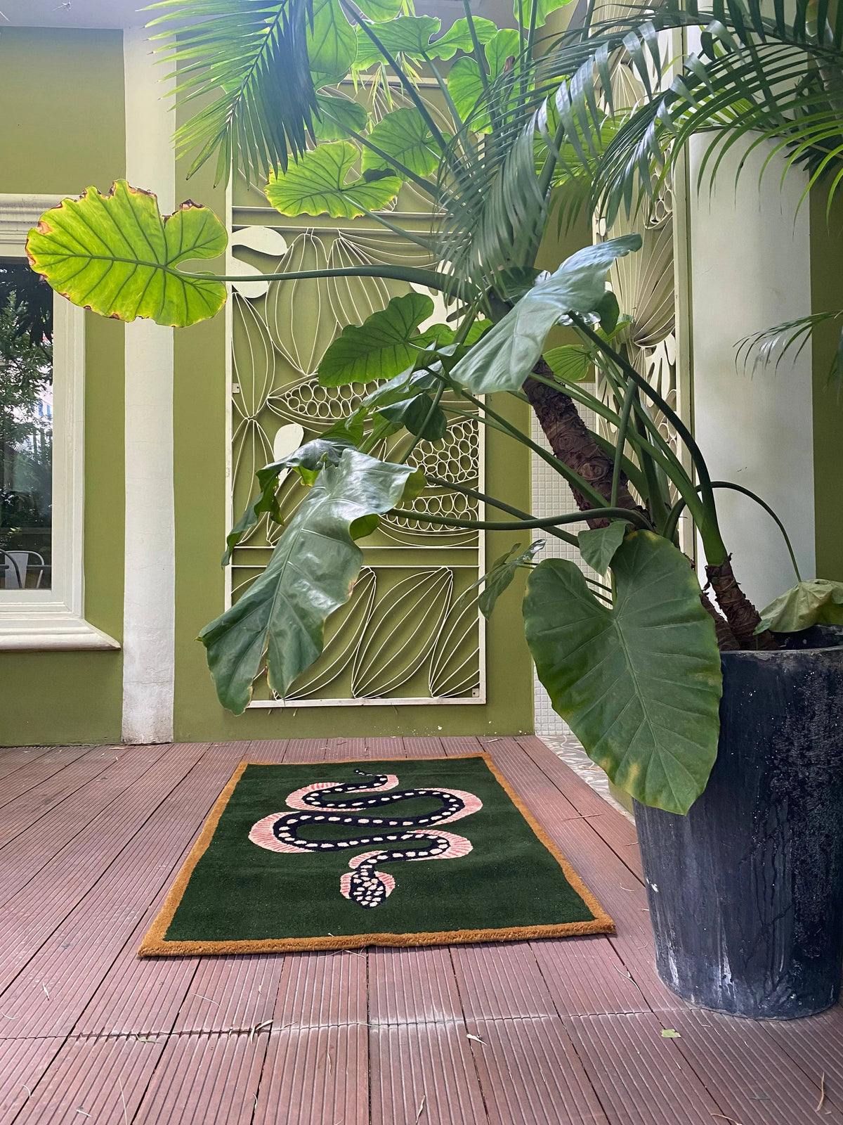 Green and Black Snake Hand Tufted Wool Area Rug