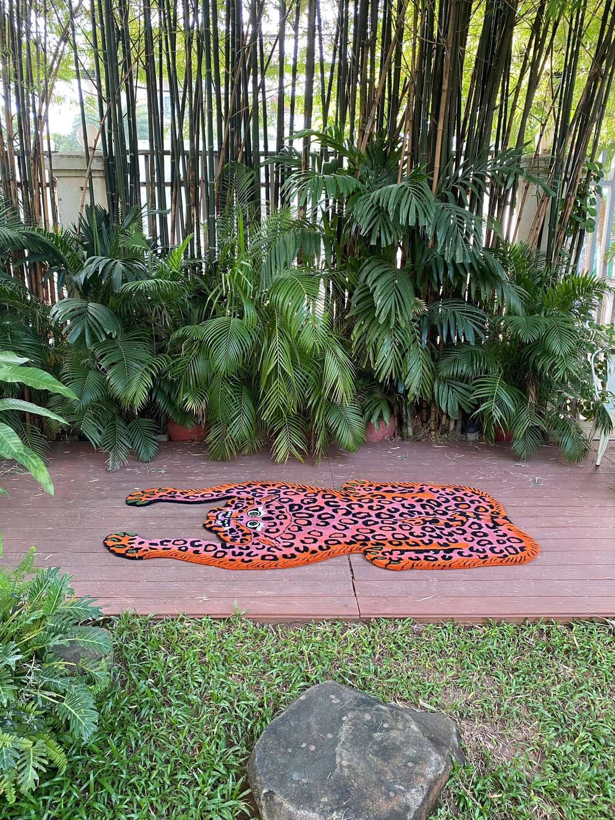 Pink Leopard Yogi Accent Wool Rug