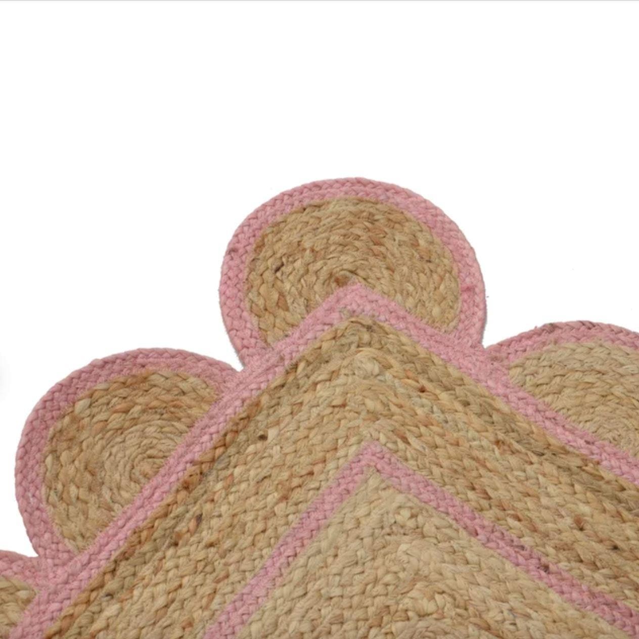 Handmade Pink Scalloped Jute Rug