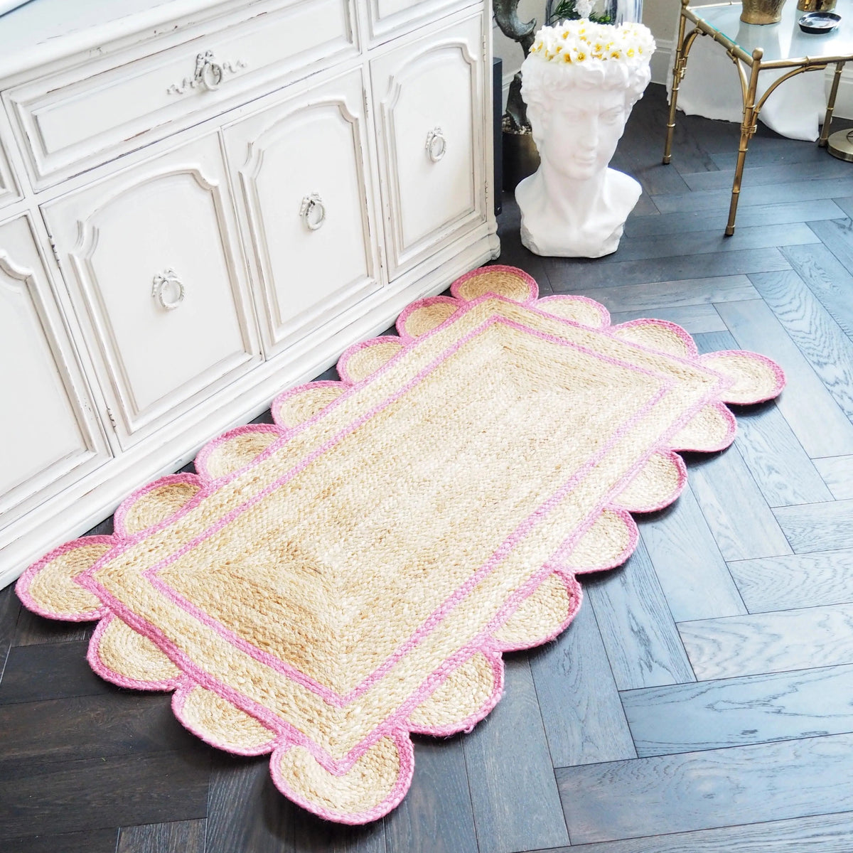 Handmade Pink Scalloped Jute Rug