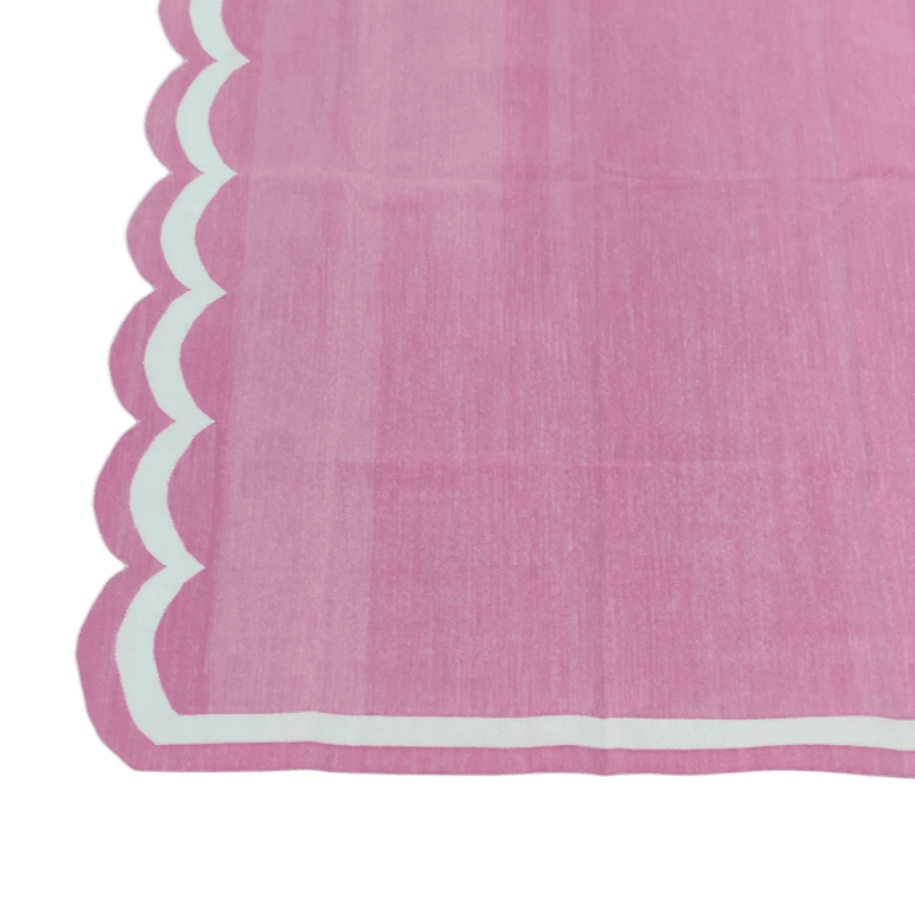 Handwoven Reversible Cotton Scalloped Rug - Pink